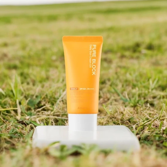 A'PIEU - Pure Block Natural Daily Sun Cream SPF50 termékkép