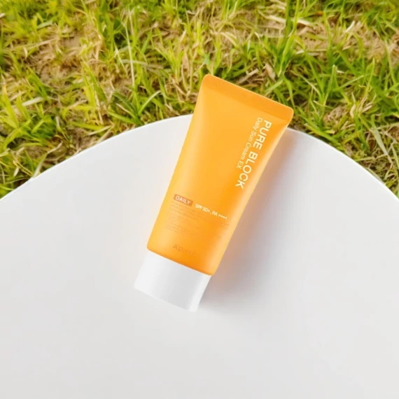 A'PIEU - Pure Block Natural Daily Sun Cream SPF50  a réten