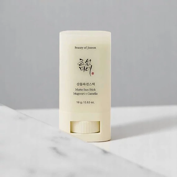  Beauty of Joseon - Matte Sun Stick Mugwort + Camelia SPF50+/PA++++ - Fényvédő stick 18g