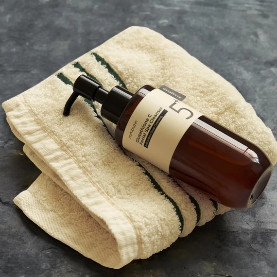 Numbuzin No.5+ Glutathione Vitamin Facial Spa Cleanser - Arctisztító 200ml