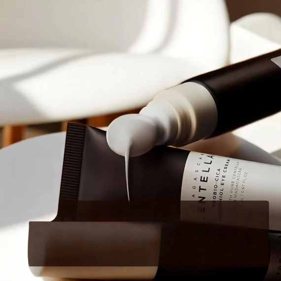 Skin1004 - Madagascar Centella Probio-Cica Bakuchiol Eye Cream - Szemkörnyékápoló 20ml